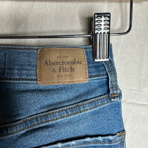 Abercrombie & Fitch Ultra High Rise Blue Denim Jeans‎ - Picture 6 of 8